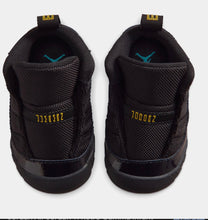 Load image into Gallery viewer, Air Jordan 11 Retro
